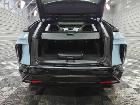 2024 Cadillac LYRIQ Tech