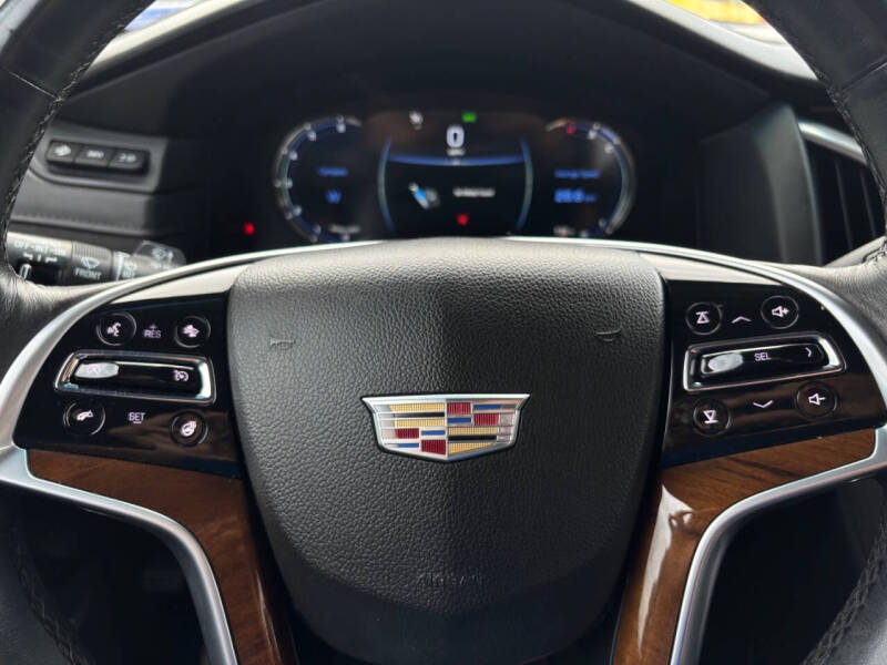 2017 Cadillac Escalade Luxury