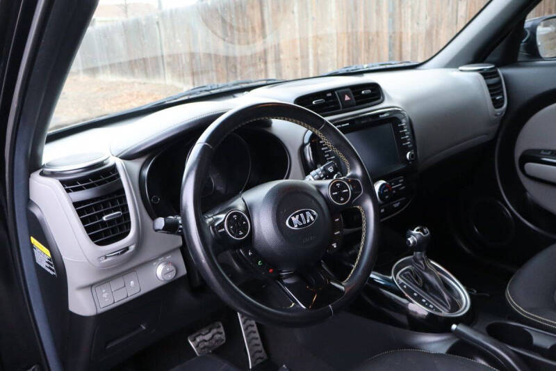 2016 Kia Soul +