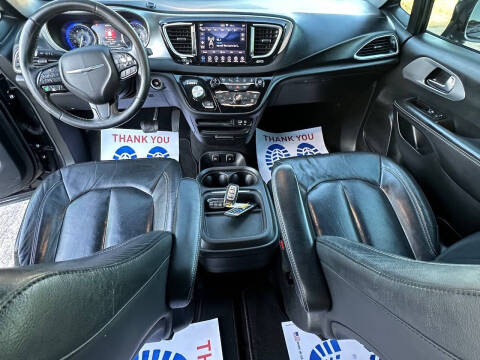 2020 Chrysler Pacifica Touring L