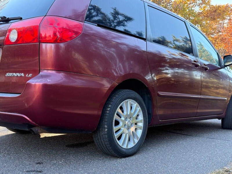 2008 Toyota Sienna LE 7-Passenger