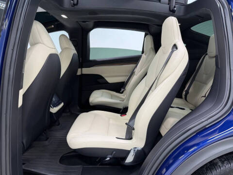 2023 Tesla Model X Standard Range