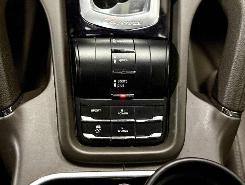 2016 Porsche Cayenne S E-Hybrid