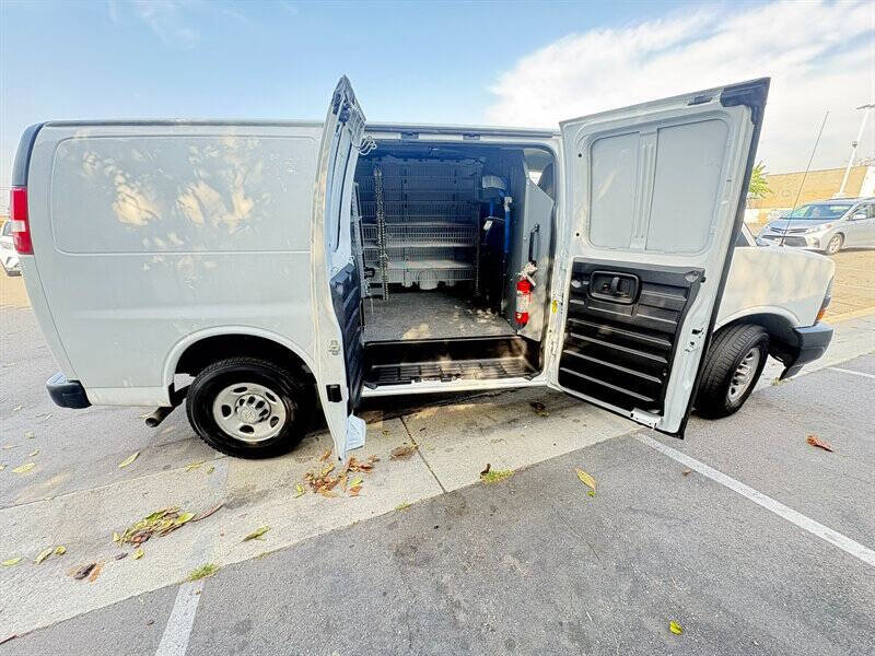2021 Chevrolet Express 2500