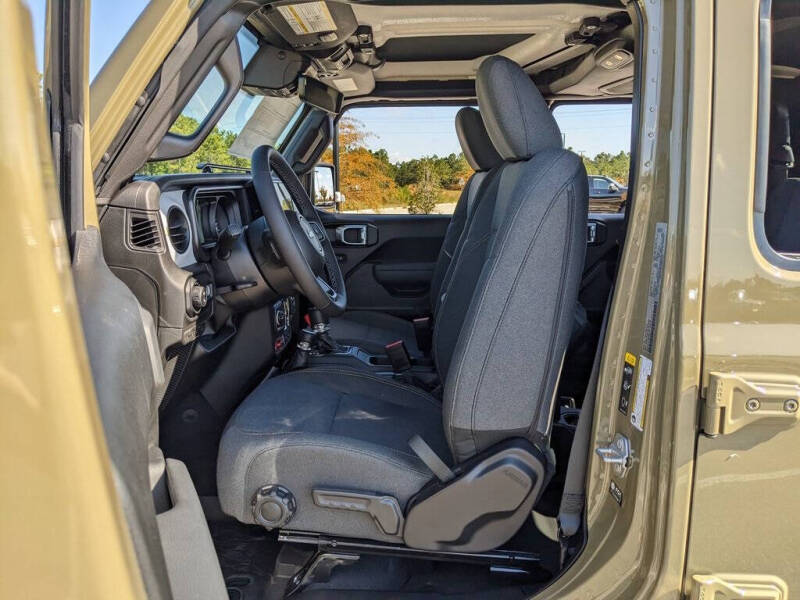 2025 Jeep Gladiator Willys