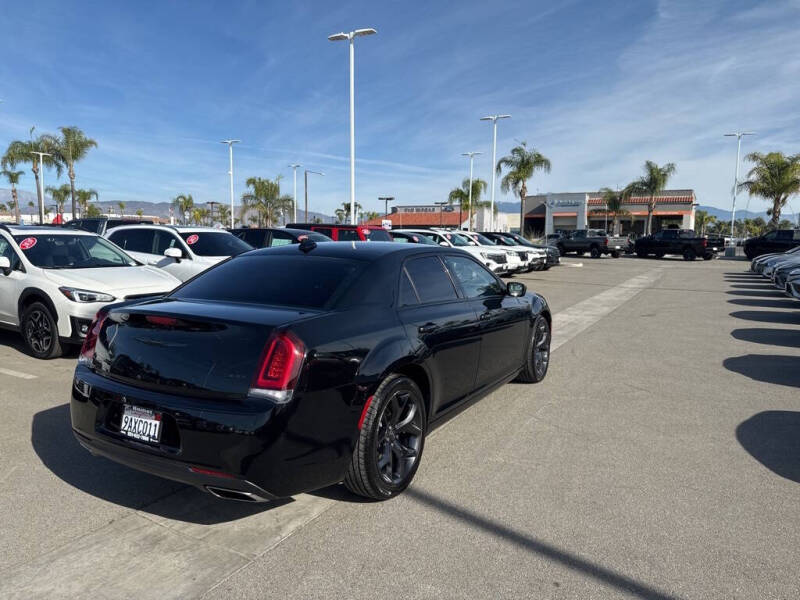 2022 Chrysler 300 Touring