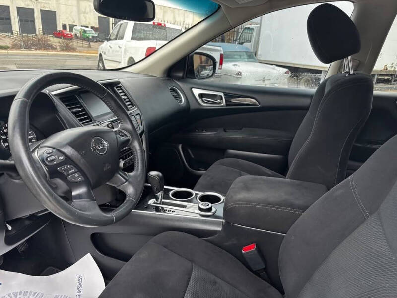 2016 Nissan Pathfinder S