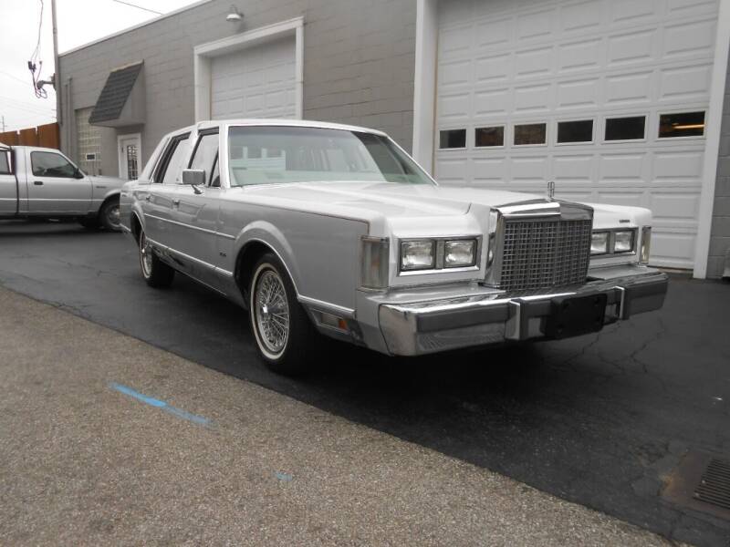 1985 Lincoln Town Car for sale at Albers Motorcars in Zionsville IN