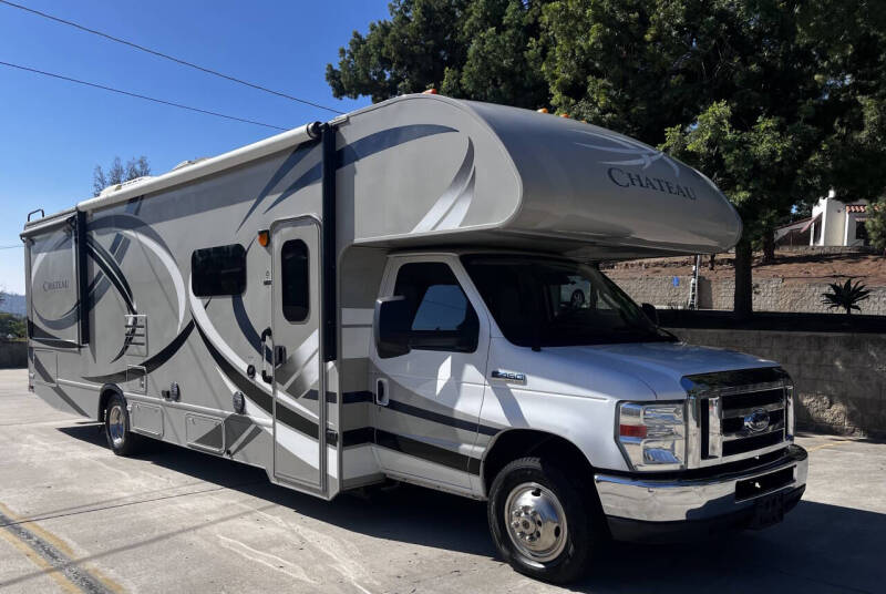 2014 Ford E-Series E-450 SD