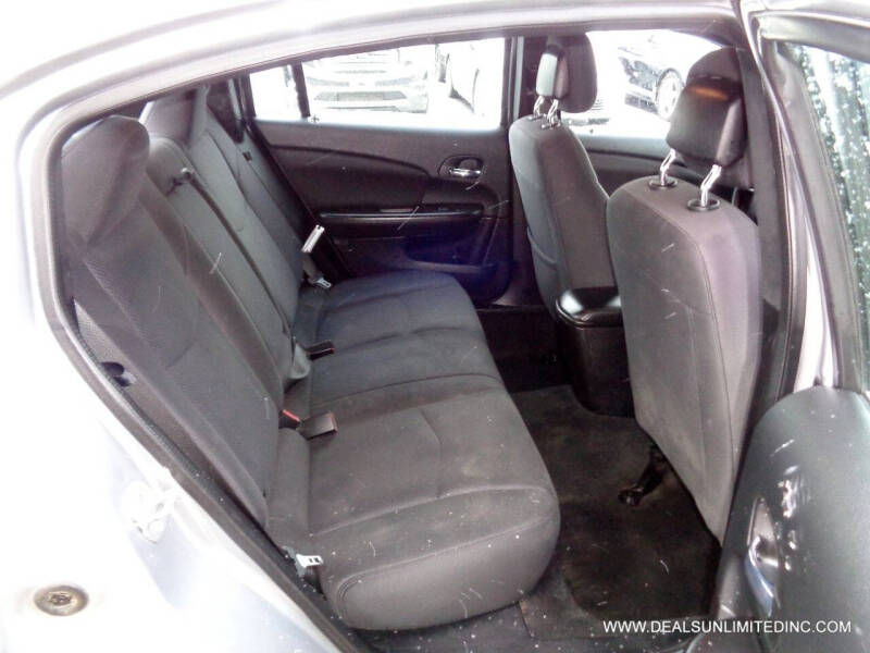 2014 Chrysler 200 LX