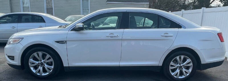 2011 Ford Taurus SEL