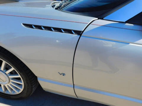 2004 Ford Thunderbird Deluxe