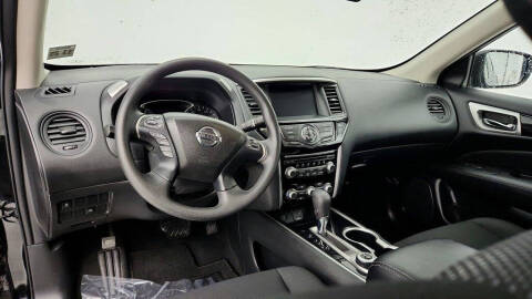 2020 Nissan Pathfinder S