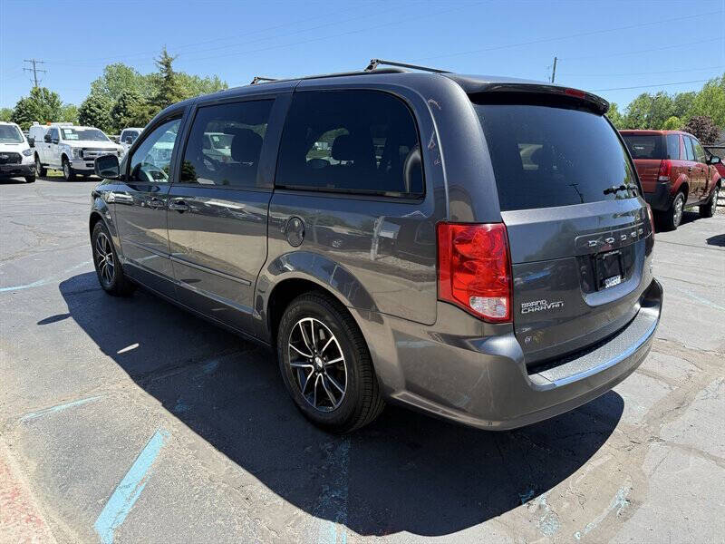 2016 Dodge Grand Caravan R/T