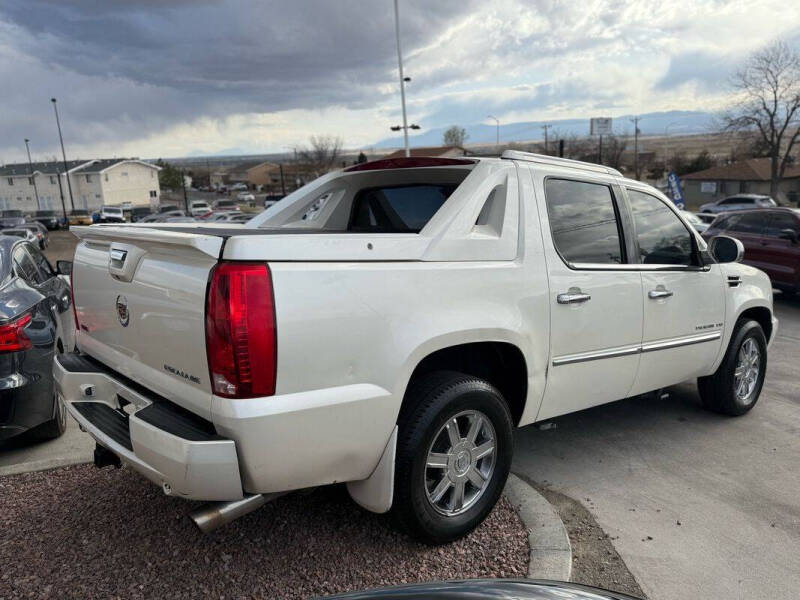 2011 Cadillac Escalade EXT Premium
