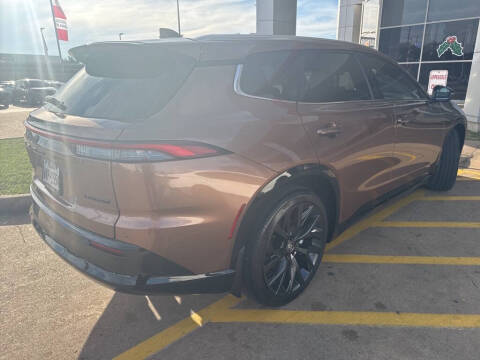 2025 Toyota Crown Signia Limited