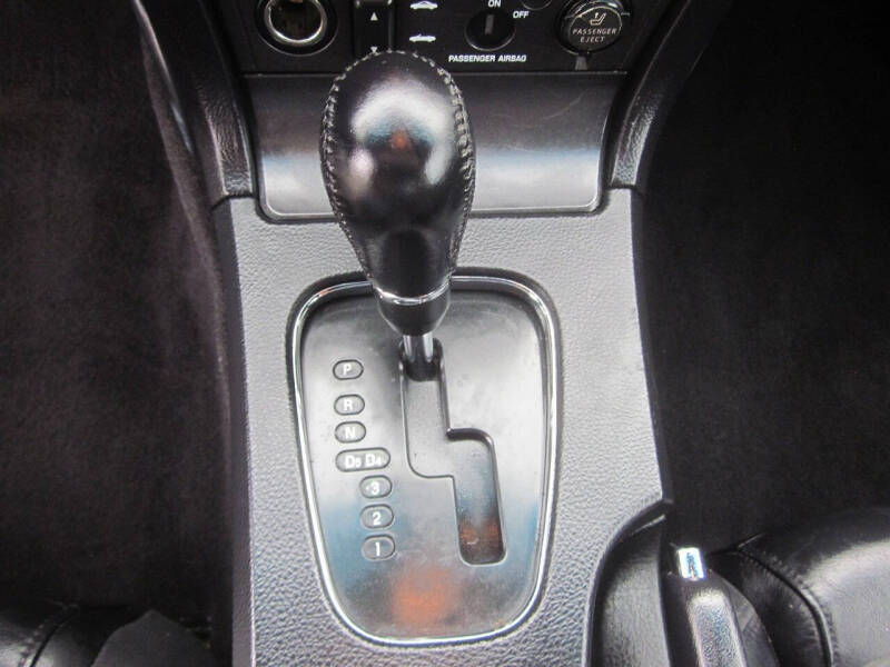 2004 Ford Thunderbird Deluxe