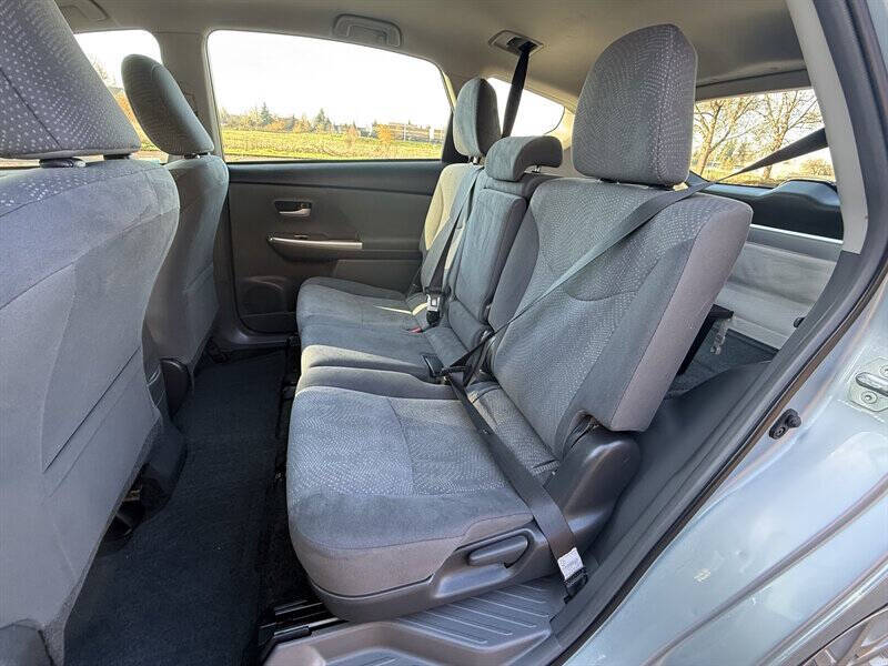 2014 Toyota Prius v Two