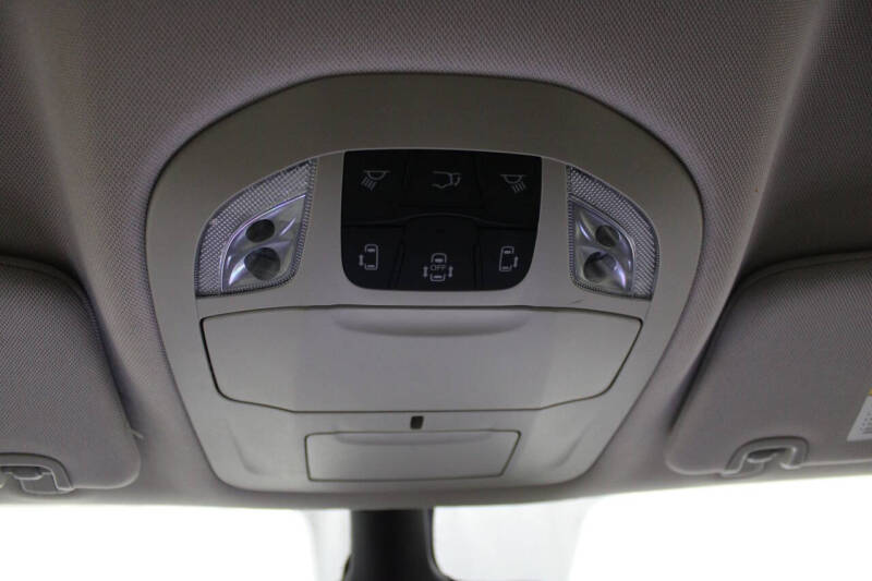 2024 Chrysler Pacifica Plug-In Hybrid Select