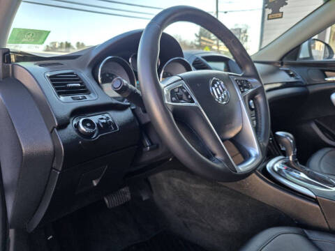 2013 Buick Regal Premium 2