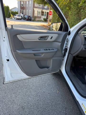 2017 Chevrolet Traverse LS