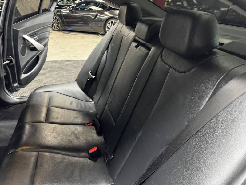 2018 BMW 3 Series 320i xDrive