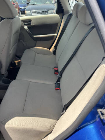 2011 Ford Focus S