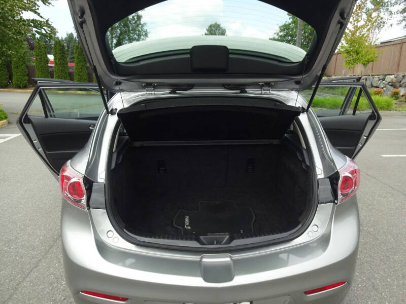 2013 Mazda MAZDA3 i Touring