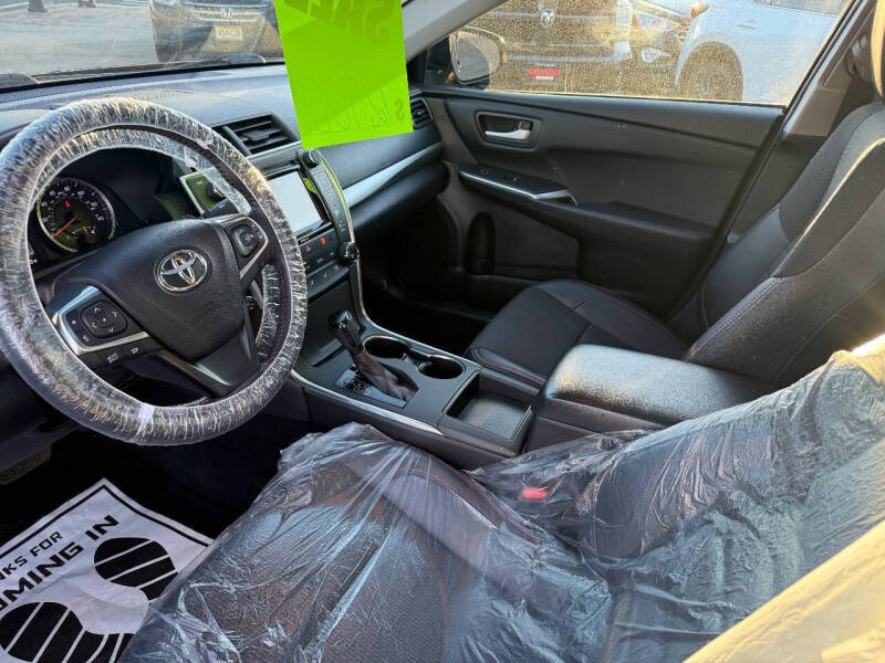 2016 Toyota Camry SE