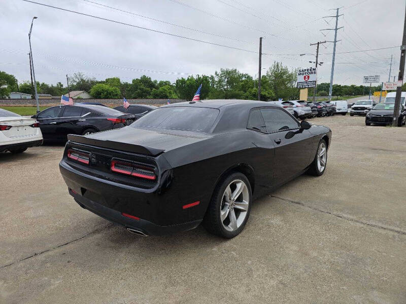 2022 Dodge Challenger SXT