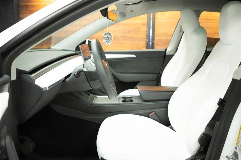 2024 Tesla Model Y Long Range