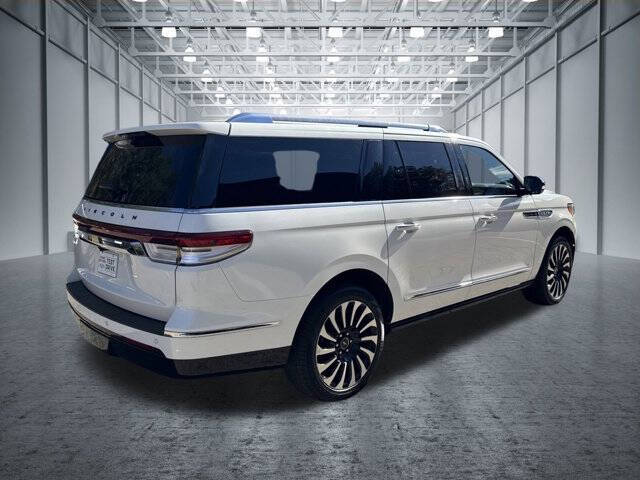 2022 Lincoln Navigator L Black Label
