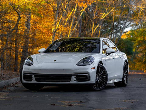 2017 Porsche Panamera 4