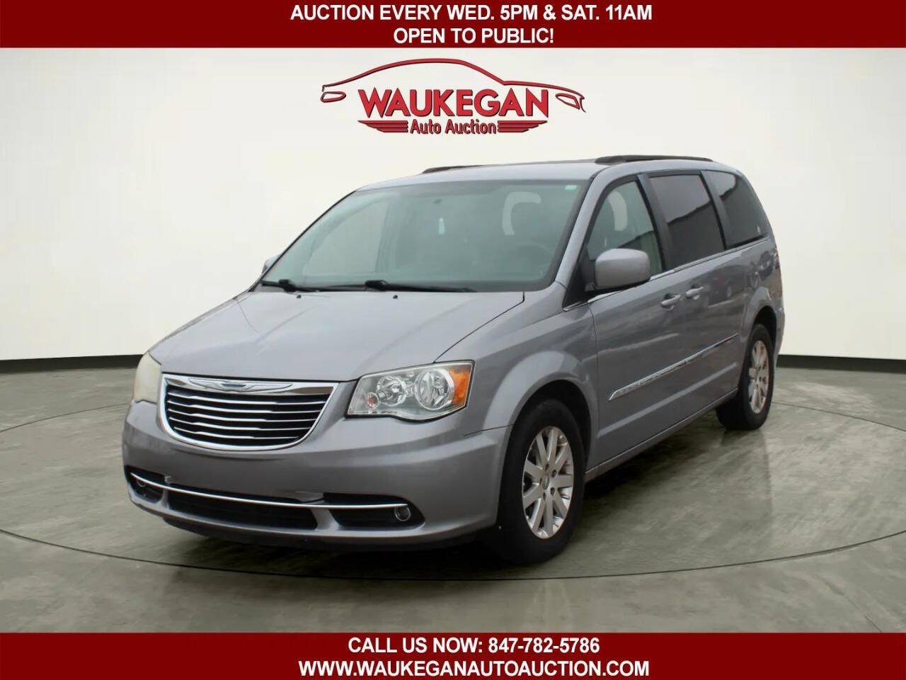 2015 Chrysler Town and Country Touring 4dr Mini Van's photo