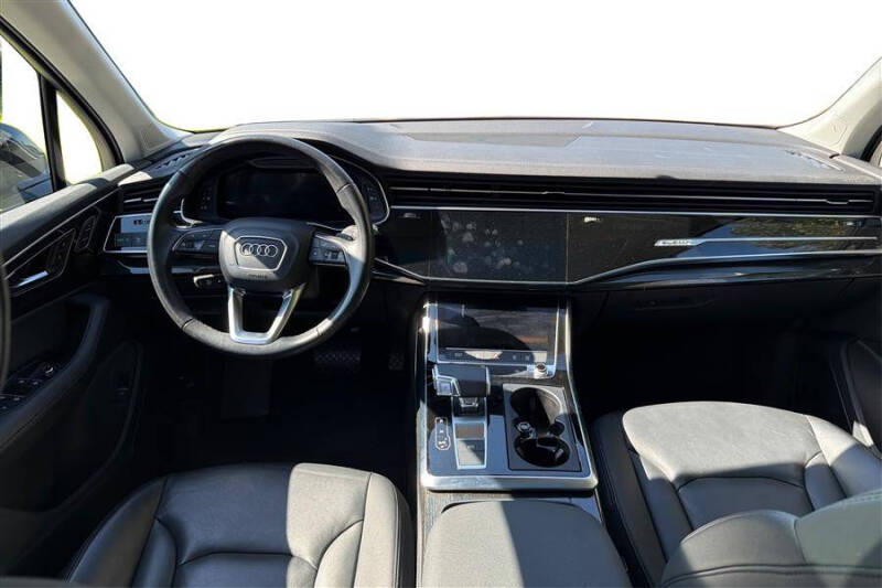2024 Audi Q7 quattro Premium Plus 45 TFSI
