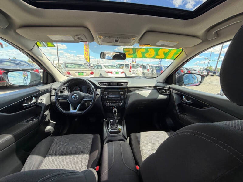 2017 Nissan Rogue Sport SV