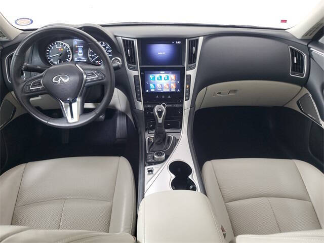 2023 Infiniti Q50 Luxe