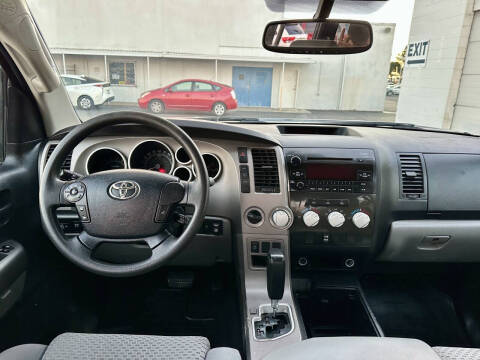 2012 Toyota Tundra Grade