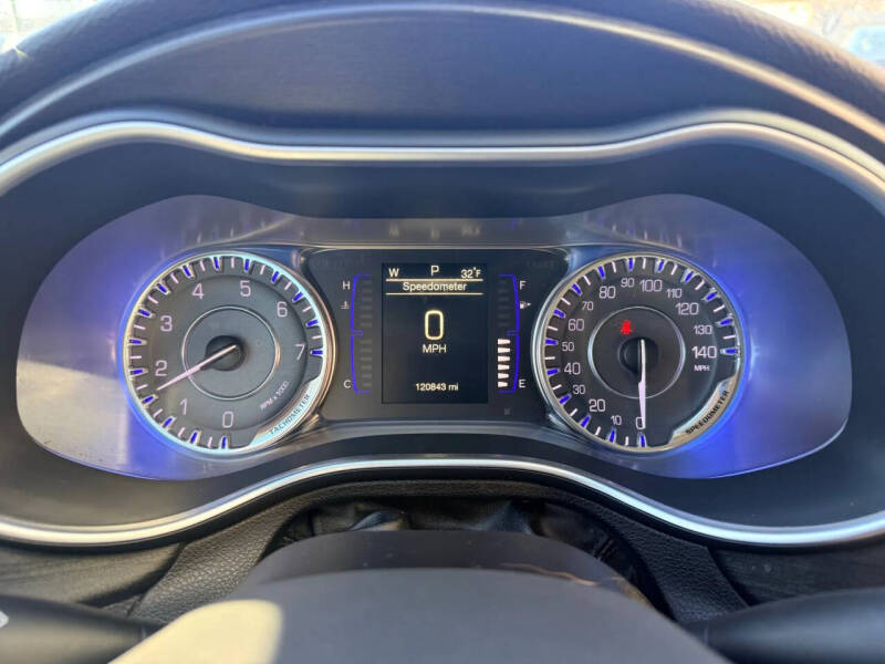 2017 Chrysler 200 Limited Platinum