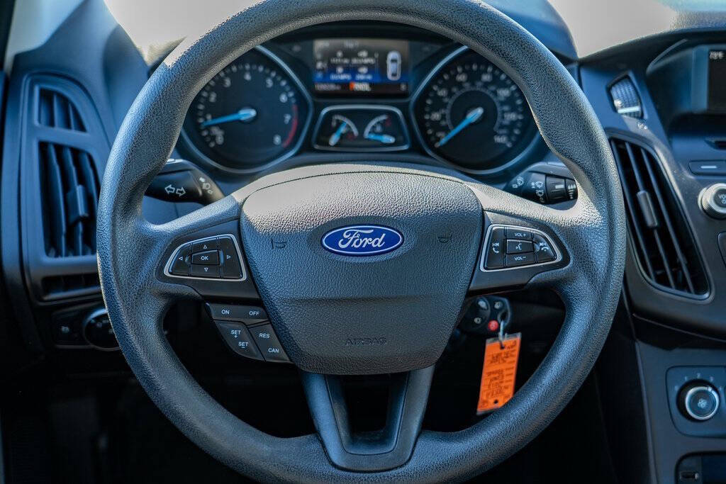 2017 Ford Focus for sale at Auto Destination in Puyallup, WA