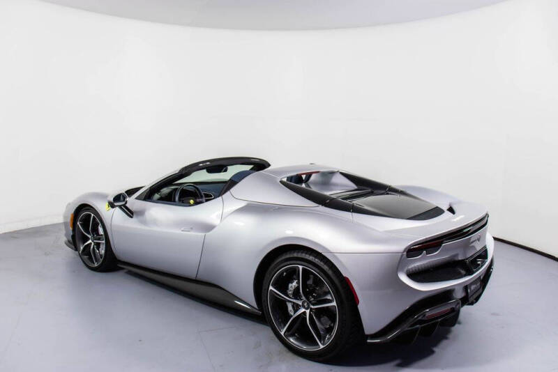 2025 Ferrari 296 GTS