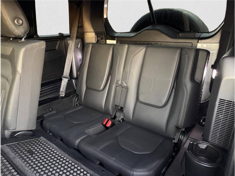 2022 Land Rover Defender 110 X-Dynamic SE