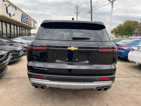 2025 Chevrolet Traverse LT