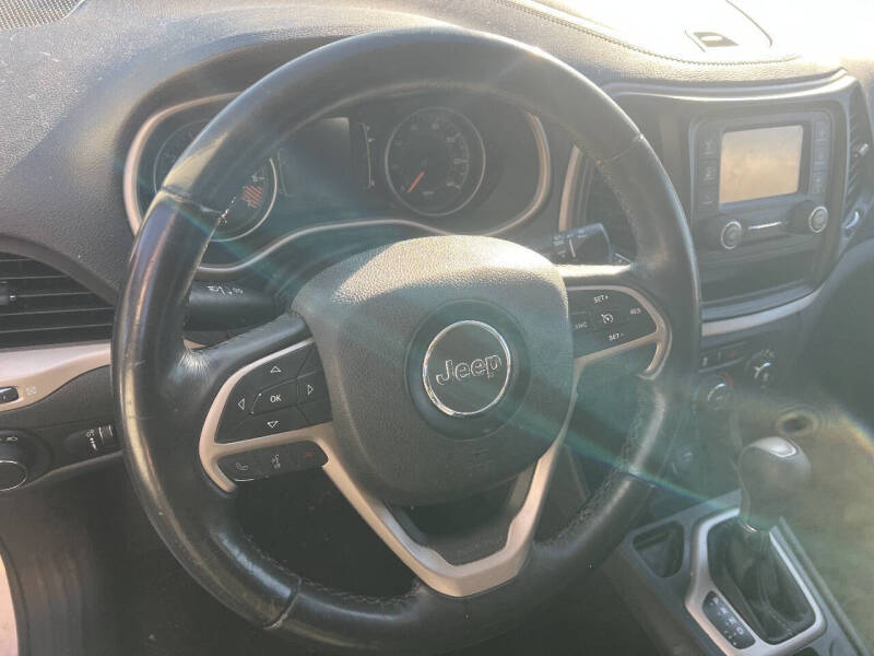 2015 Jeep Cherokee Sport