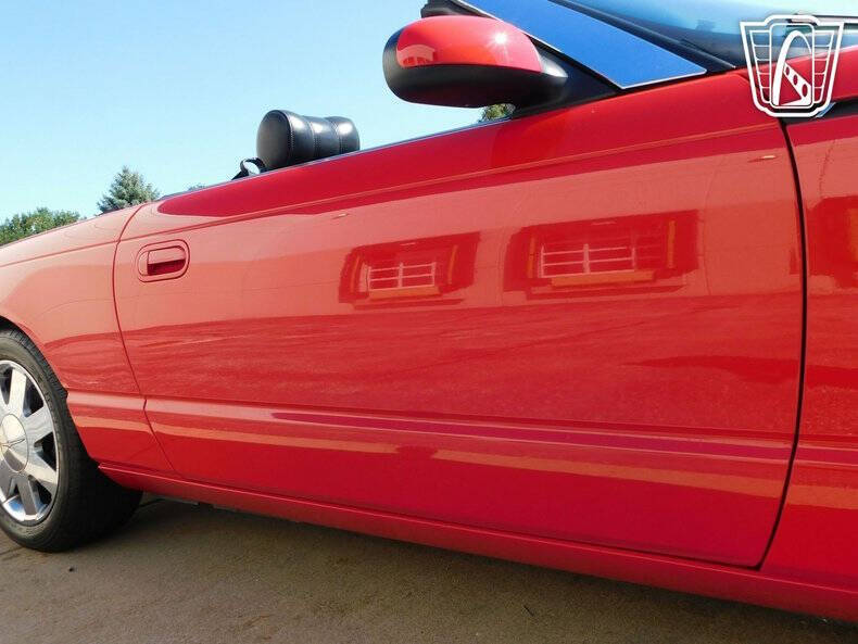 2002 Ford Thunderbird Deluxe