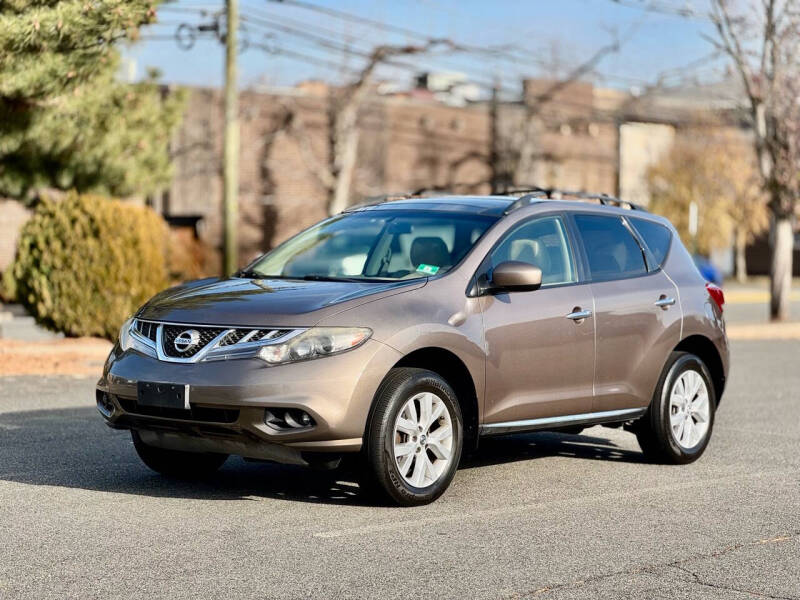 Nissan Murano's photo