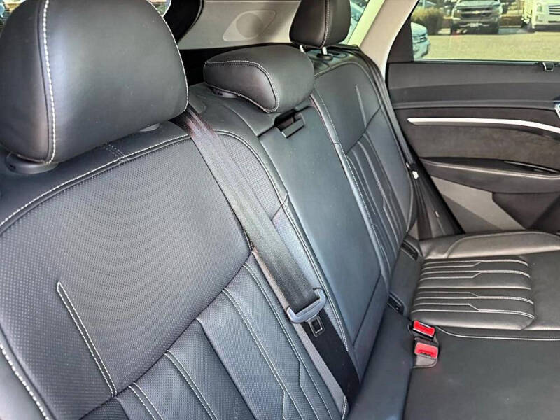 2019 Audi e-tron quattro Prestige