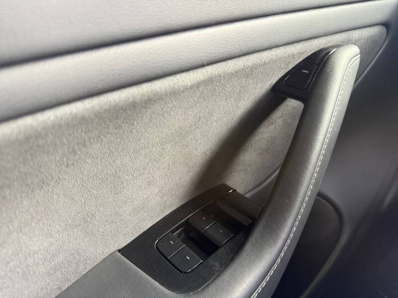 2019 Tesla Model 3 Mid Range