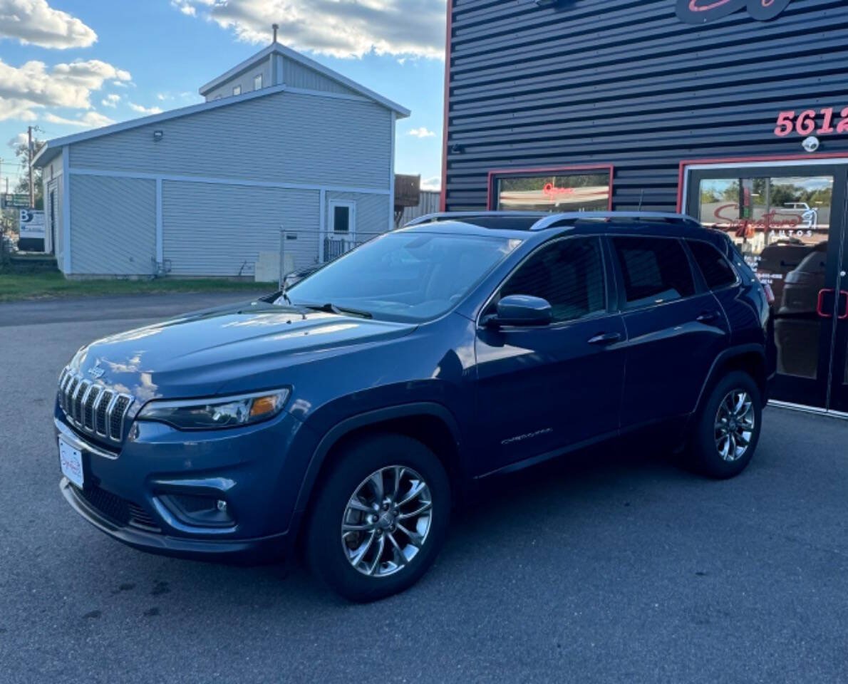 2019 Jeep Cherokee for sale at SIGNATURE AUTOS LLC in Weston, WI