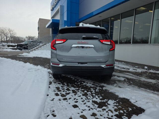 2024 GMC Terrain SLT